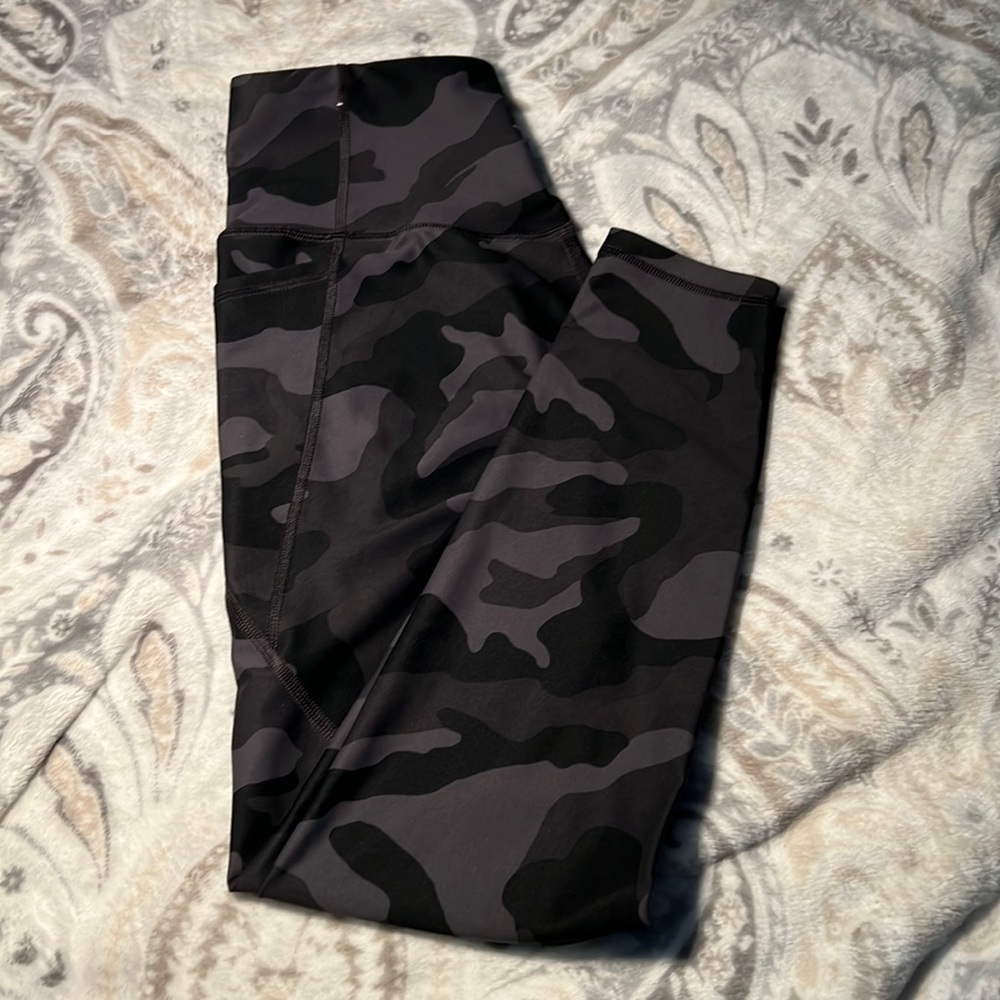 Camo leggings